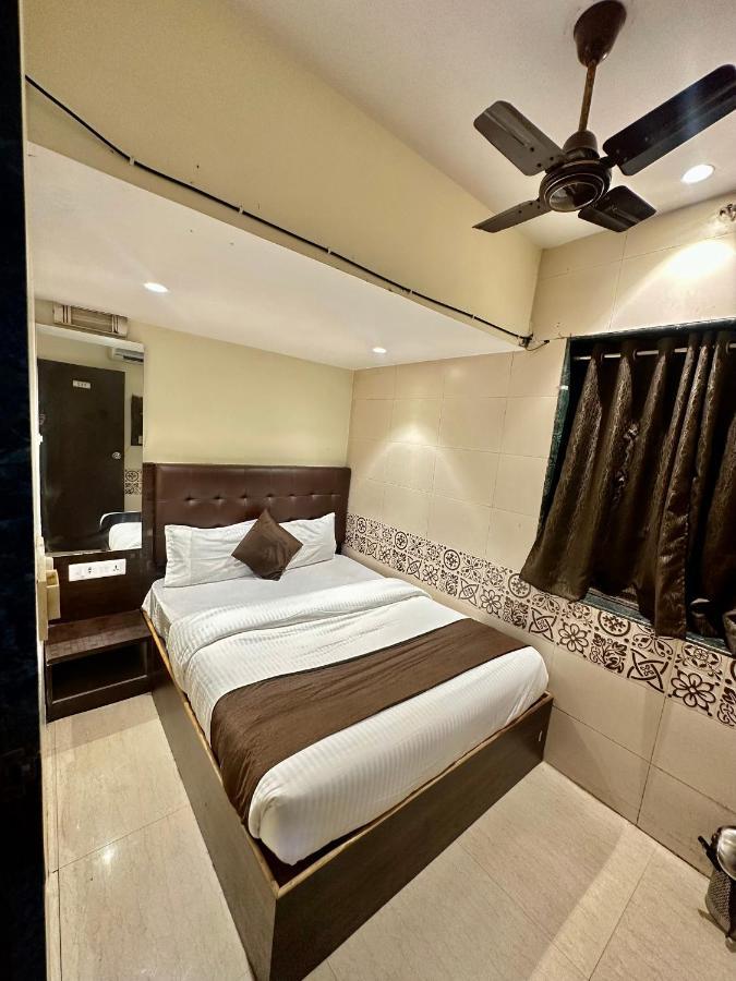 Hotel Kalpana Residency - Near Us Embassy Bombay Exterior foto